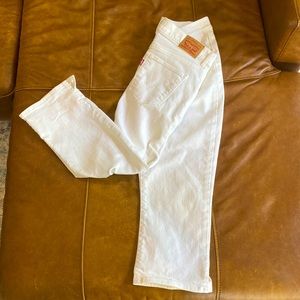 Women’s Levi’s classic capri sz 30 NWOT